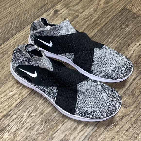 Nike Shoes - Nike Free Motion Flyknit Running Shoes